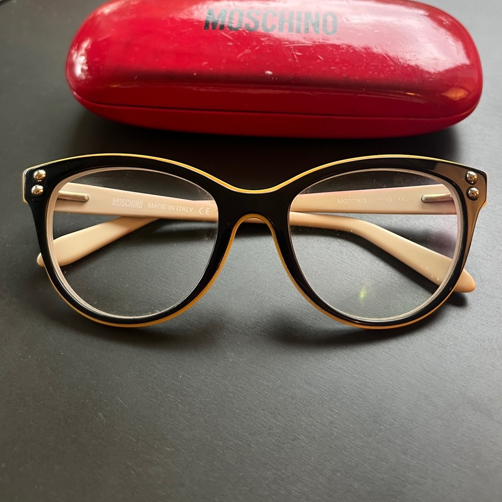 Moschino Cat Eye Glasses